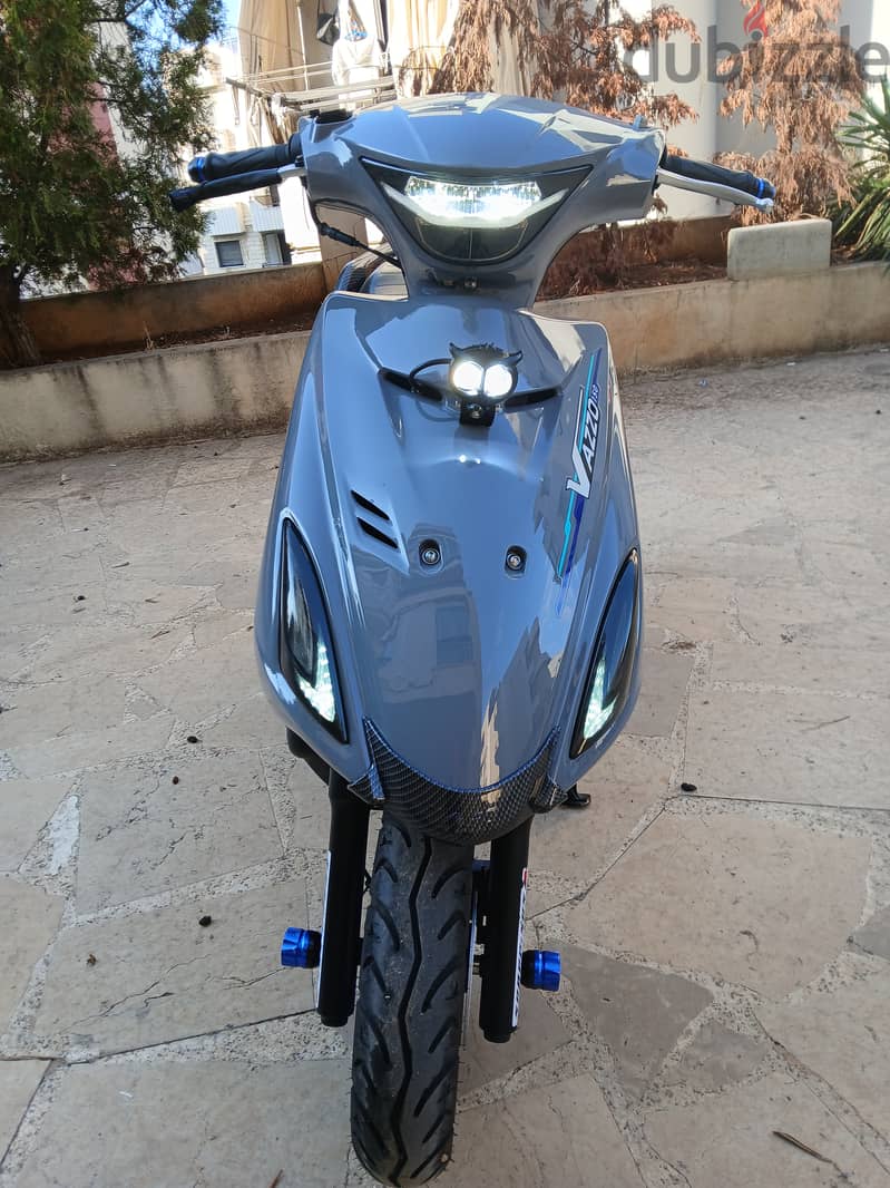 V azzo 2024Moto. bil. naylon 3alaya zaweyed mechye 900km 3