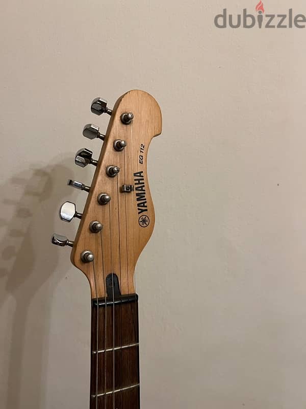 Yamaha electric guitar 3