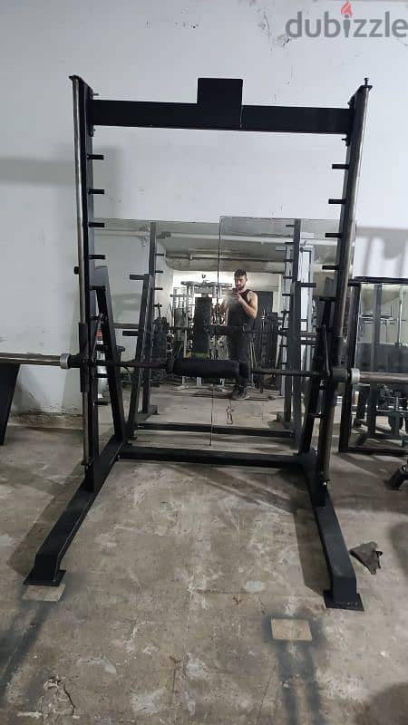 smith machine 03027072 GEO SPORT EQUIPMENT معدات نوادي رياضيه مستعمل و 1