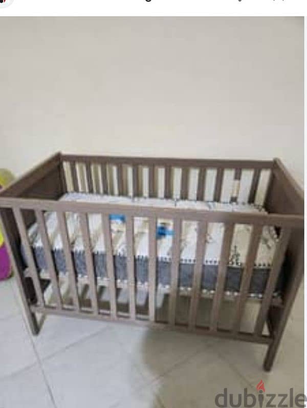 baby bed تخت بيبي بحالة جيدة 3