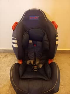 كرسي للسيارة carseat ماركة Bambini بحالة جيدة 0