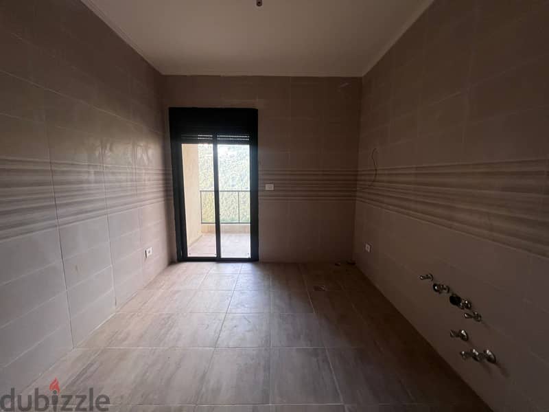 Apartment for sale in Mar Chaaya شقة للبيع في مار شعيا 3