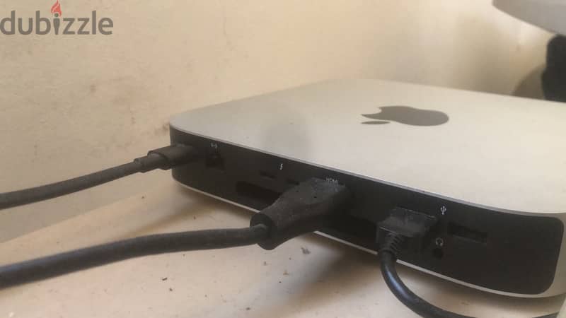 Mac mini m2 512GB ssd 8GB ram 1