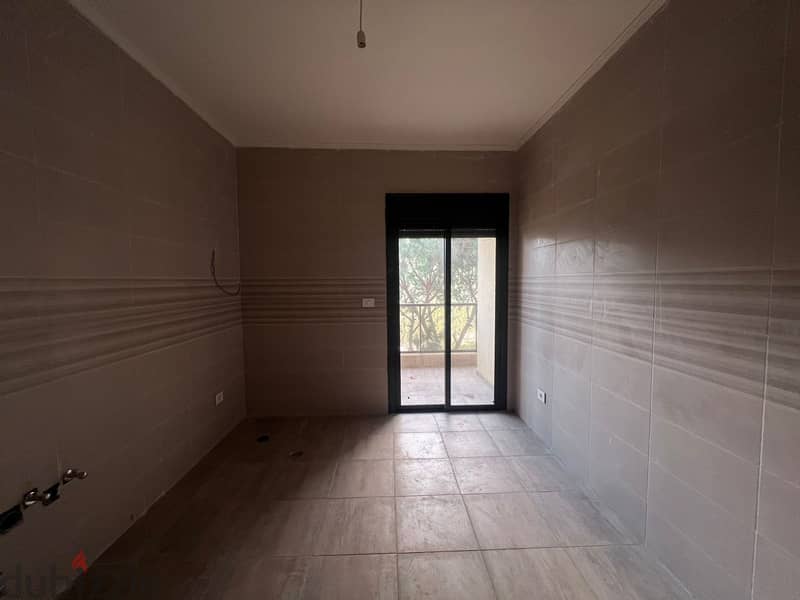 Apartment for sale in Mar Chaaya شقة للبيع في مار شعيا 4