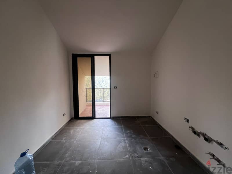 Apartment for sale in Mar Chaaya شقة للبيع في مار شعيا 6