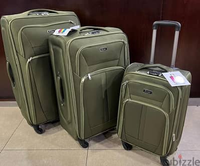 50% OFF Pilot Swiss Luggage Set of 3 bags