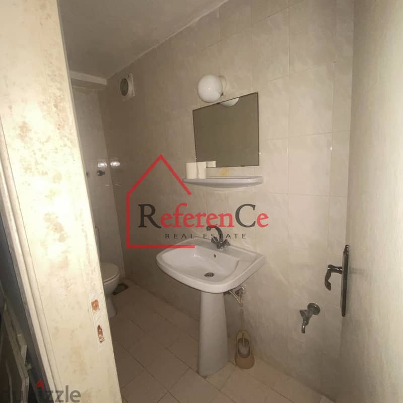 Duplex Shop for rent in Achrafieh محل دوبلكس للإيجار في الأشرفية 2