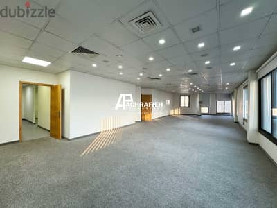 4 Floors - Office For Rent in Adlieh - مكتب للأجار في العادلية