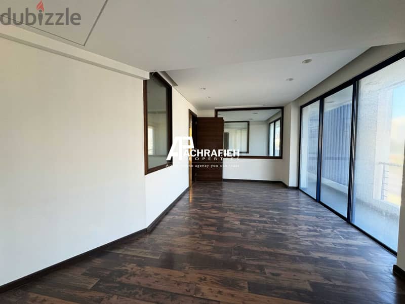 Office For Rent in Adlieh - مكتب للأجار في العادلية 6