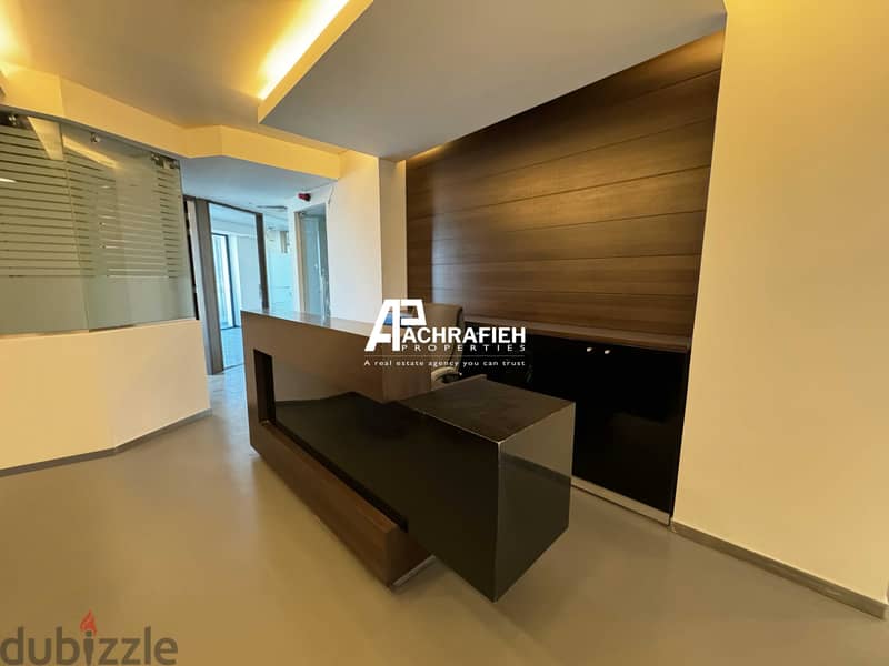 Office For Rent in Adlieh - مكتب للأجار في العادلية 10