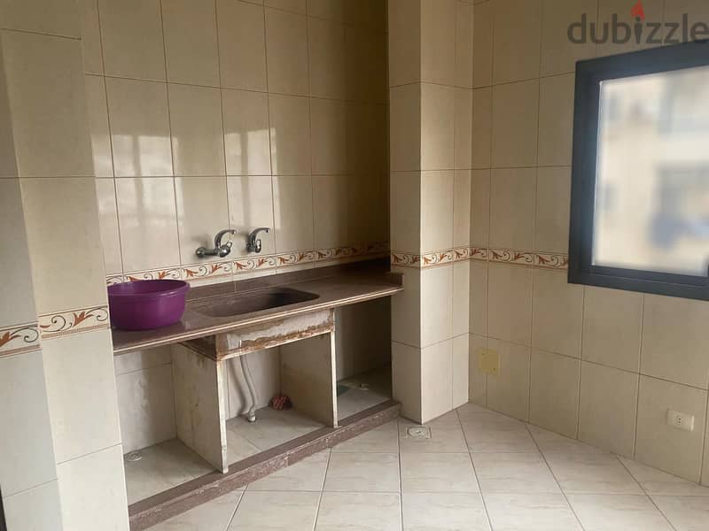 Apartment for sale in Tripoli شقة للبيع في طرابلس 4