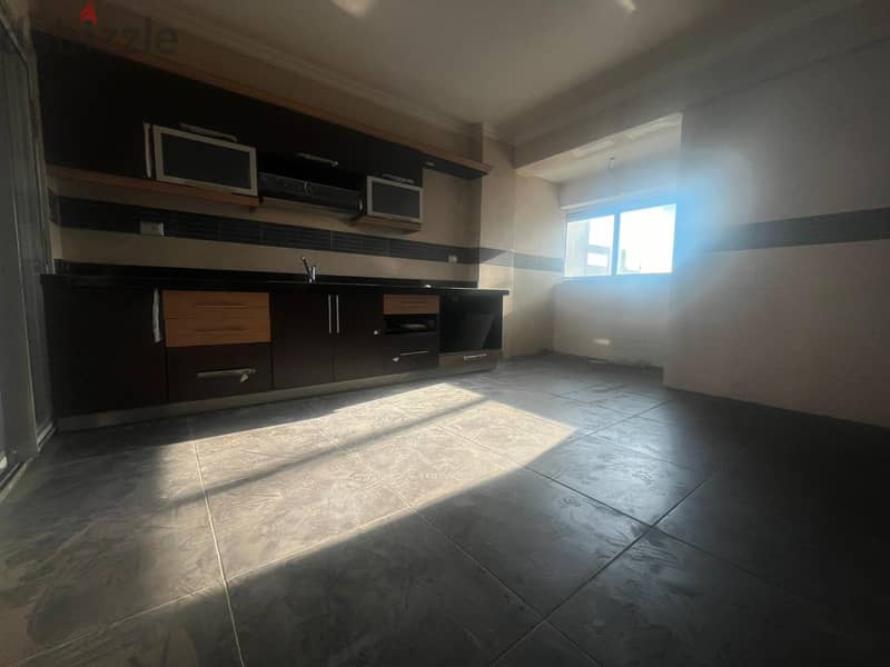 Apartment for sale in Ras El Nabaa شقة للبيع في راس النبع 9