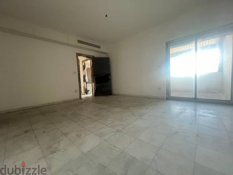 Apartment for sale in Ras El Nabaa شقة للبيع في راس النبع 11