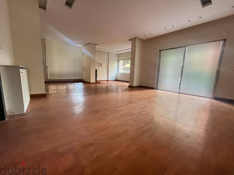 Apartment for sale in Badaro شقة للبيع في بدارو 1