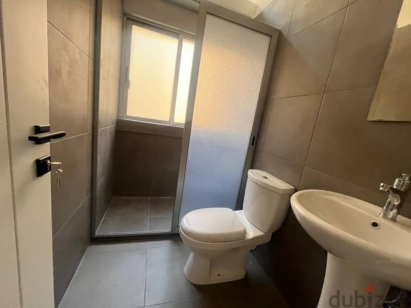 Apartment for sale in Badaro شقة للبيع في بدارو 15