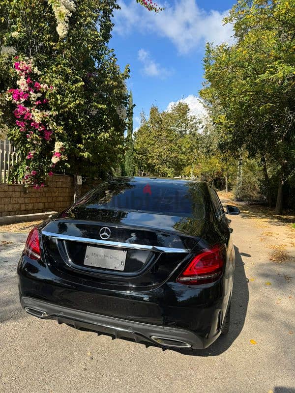 Mercedes-Benz C-Class 2019 1