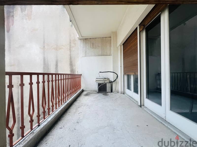 Spacious Apartment in a very prestigious location in Achrafieh. 4