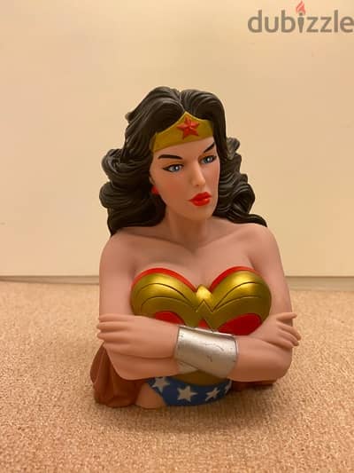 Monogram DC Comics Wonder Woman Bust Coin Bank