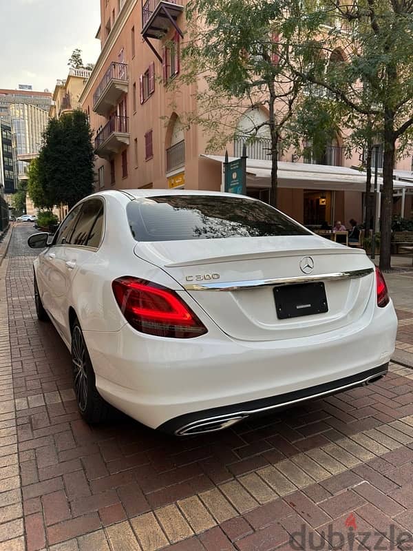 Mercedes-Benz C-Class 2019 14