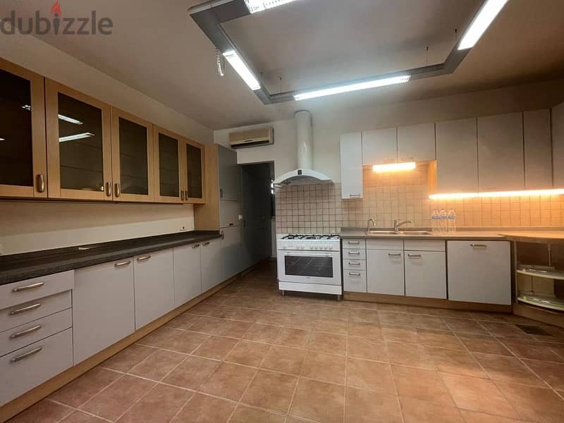 Spacious Furnished apartment for rent in Achrafieh 4