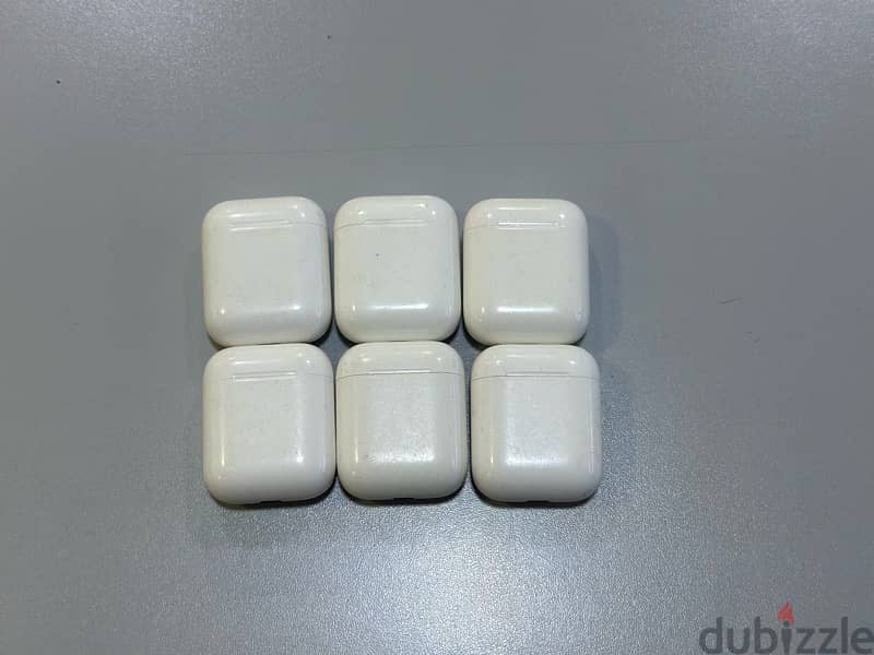 AirPods used super clean in excellent condition 2