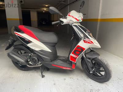 aprilia SR 150 (0km) 1300$