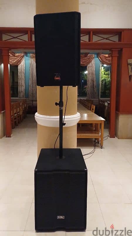 stand speaker above bass,new in box 2