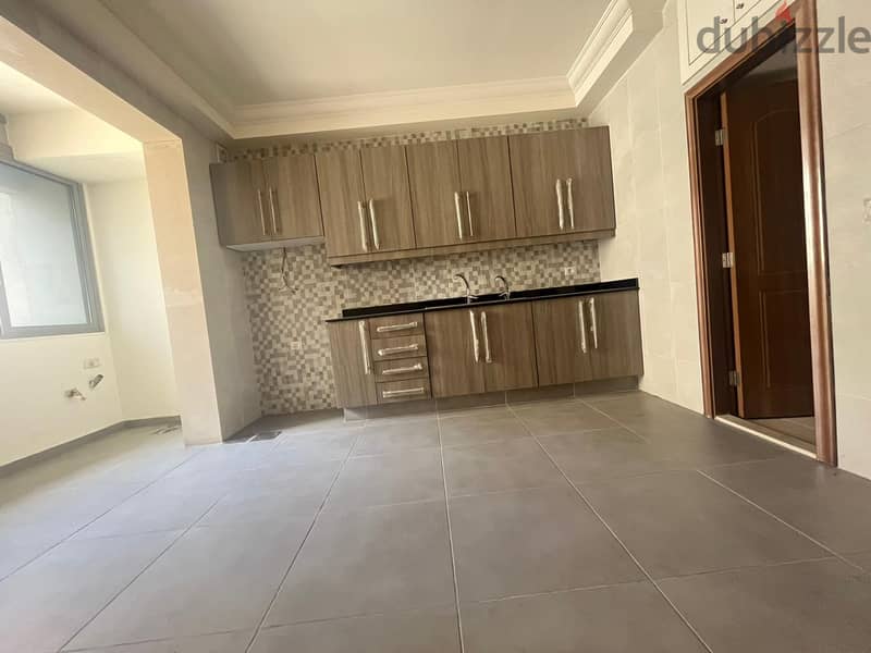 Apartment For Sale in Ras Al Nabaa شقة للبيع في راس النبع 7