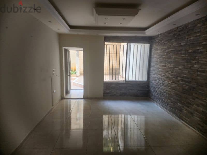 apartment for rent in Aoukar شقة للايجار في عوكر 4