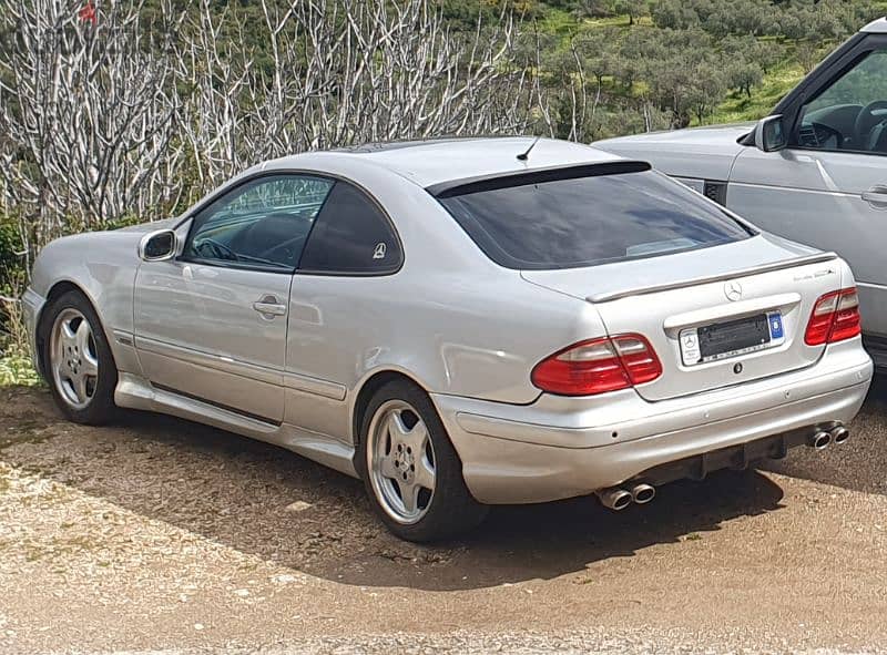 Mercedes-Benz CLK-Class 2001 1