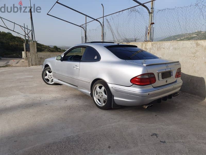 Mercedes-Benz CLK-Class 2001 2