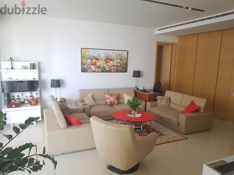 Sea View l Prestigious 207 SQM Apartment in Clemenceau . 3