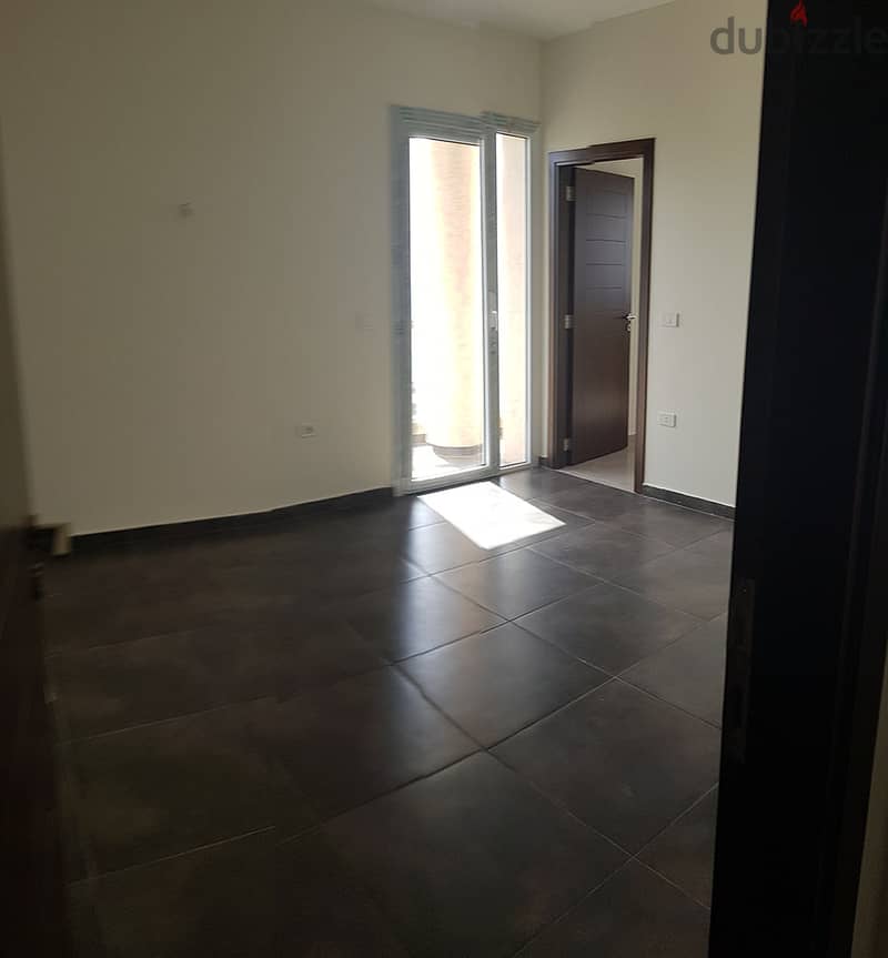 L00625-Brand New Apartment For Sale in Halat with Open Seaview 3