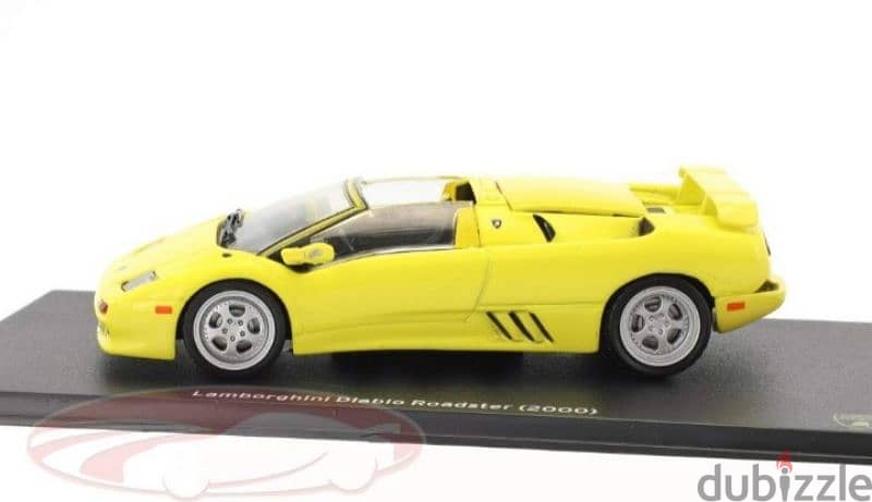 Lamborghini Diablo Roadster (2000) diecast car model 1;43 2