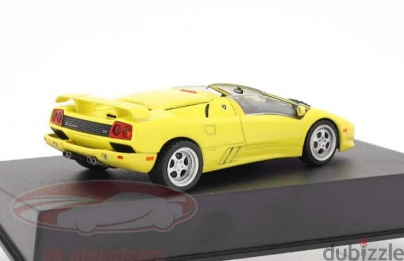 Lamborghini Diablo Roadster (2000) diecast car model 1;43 3