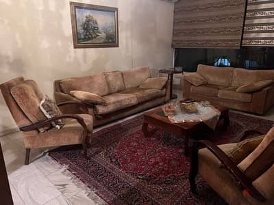 full living room with table