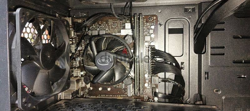 Gaming PC in beat Condition Full set 1