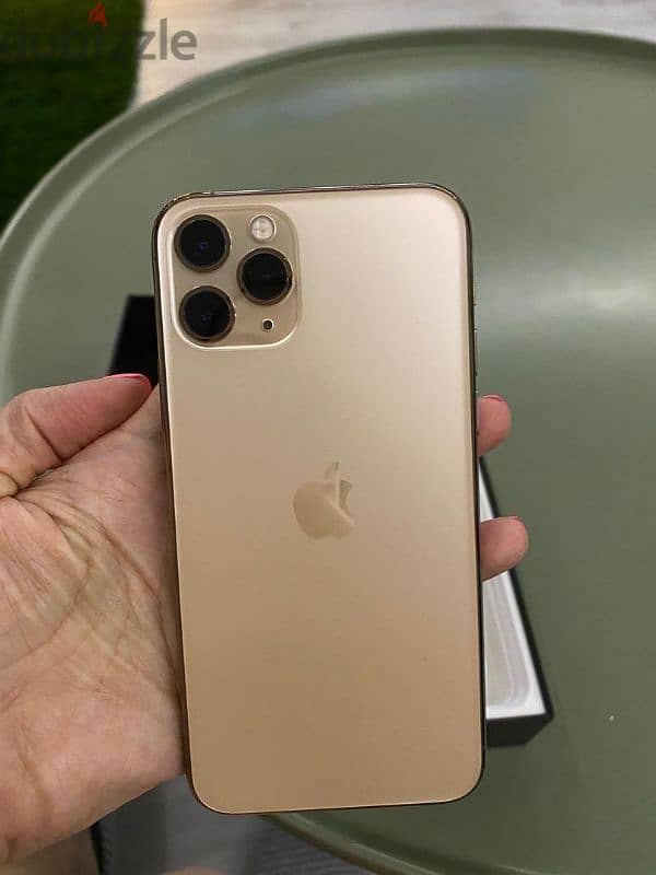 iphone  11 pro 256 gb 4