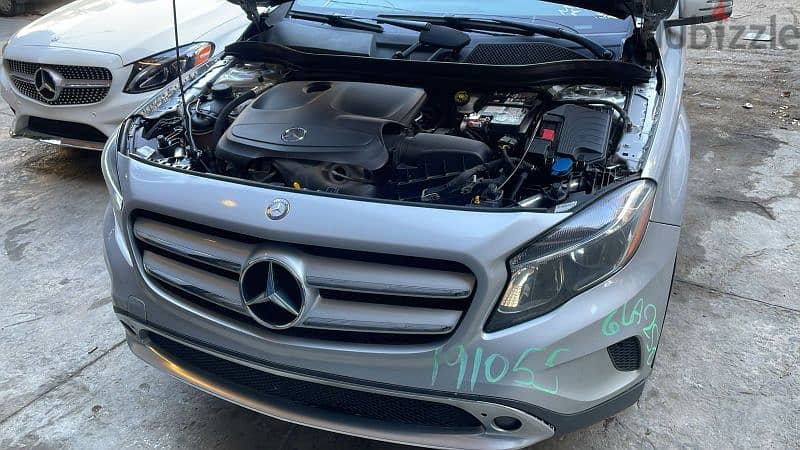 Mercedes-Benz GLA-Class 2016  low km بعدها واصله لكشه رفراف 4