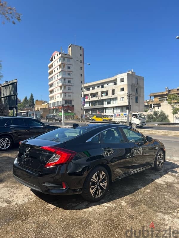 Honda Civic 2017 5