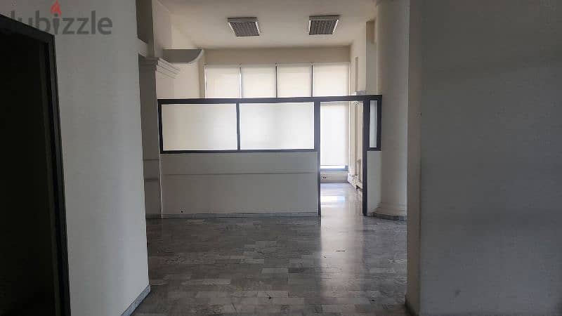 Office for sale in sin el fil مكتب للايجار في سن الفيل 2