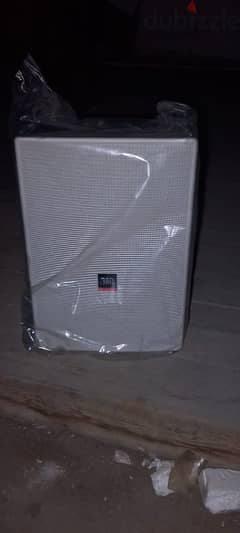 JBL subwoofer  8 inch 0