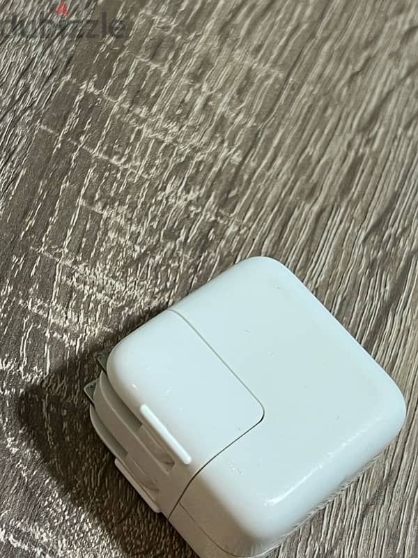 original apple charger 12W 1