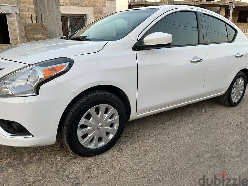 Nissan Versa 2019 1