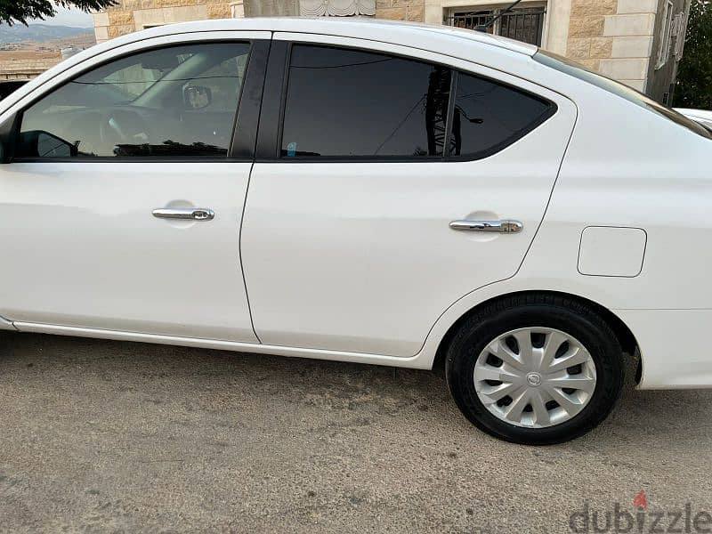 Nissan Versa 2019 5