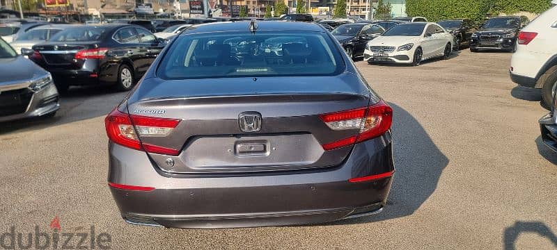 Honda Accord 2019 4