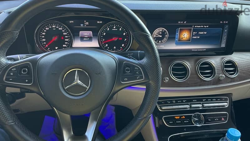 Mercedes-Benz E 300 CLEAN CARFAX REAR WHEEL DRIVE 32000 miles only 6