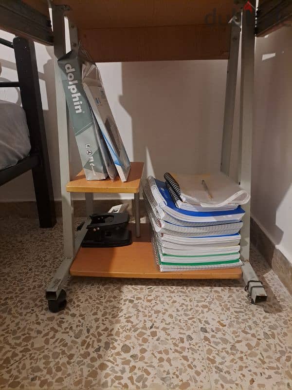 desk for bedroom to study. مكتب للدرس 1