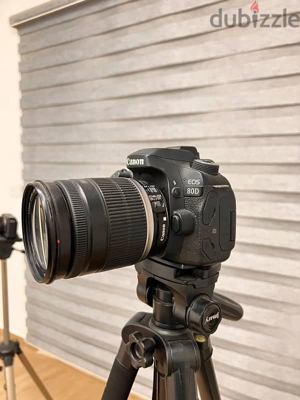 A super clean canon 80D with 18mm 200mm lens 2