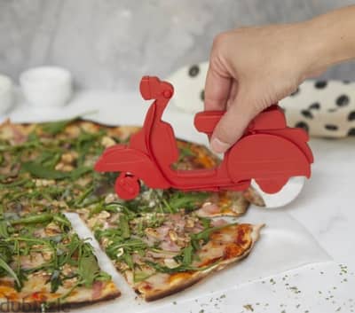 sharp stainless steel blades pizza cutter